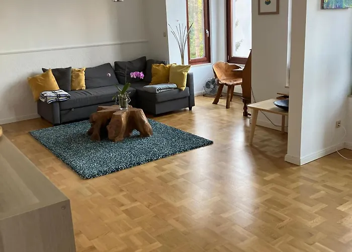 Appartamento 3 Altbau In Der List, *