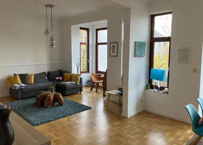 3 Altbau In Der List, Appartamento